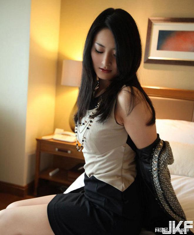 李麗莎最新作品天使，與自然美景的輕松之旅之旅